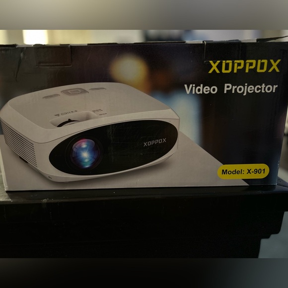 HD Projector with WiFi and Bluetooth 1080P - Picture 7 of 7